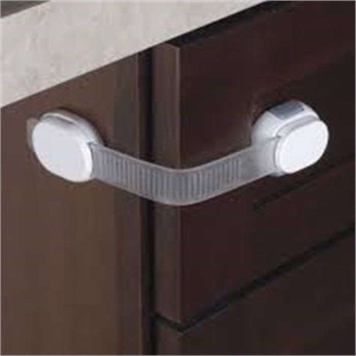 Safety 1st Adjustable Multi-Purpose Strap Lock Safety 1st