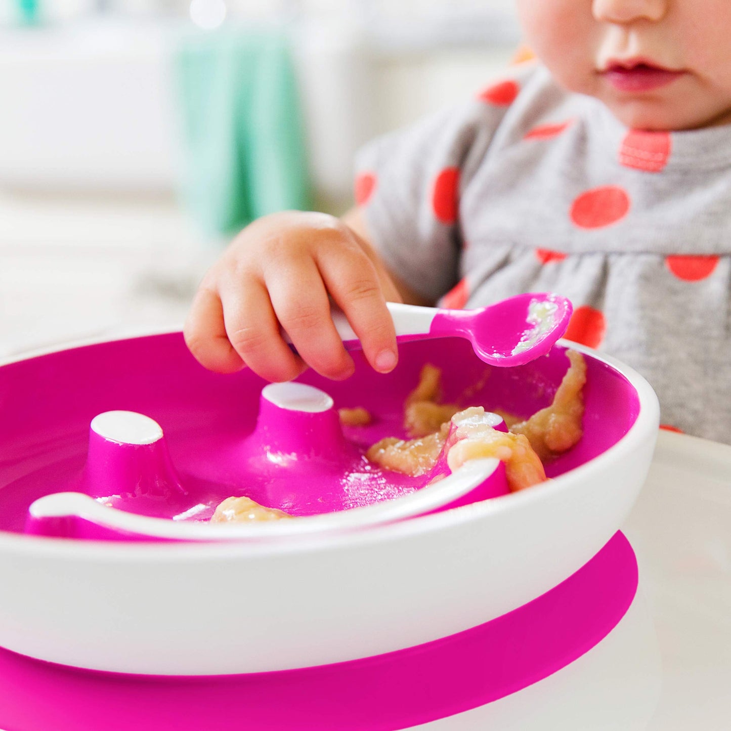 Munchkin Smile 'n Scoop Suction Training Plate and Spoon Set, Munchkin