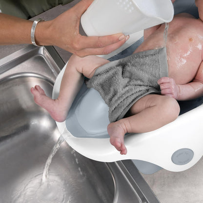 Summer Clean Rinse Baby Bather Grey and White