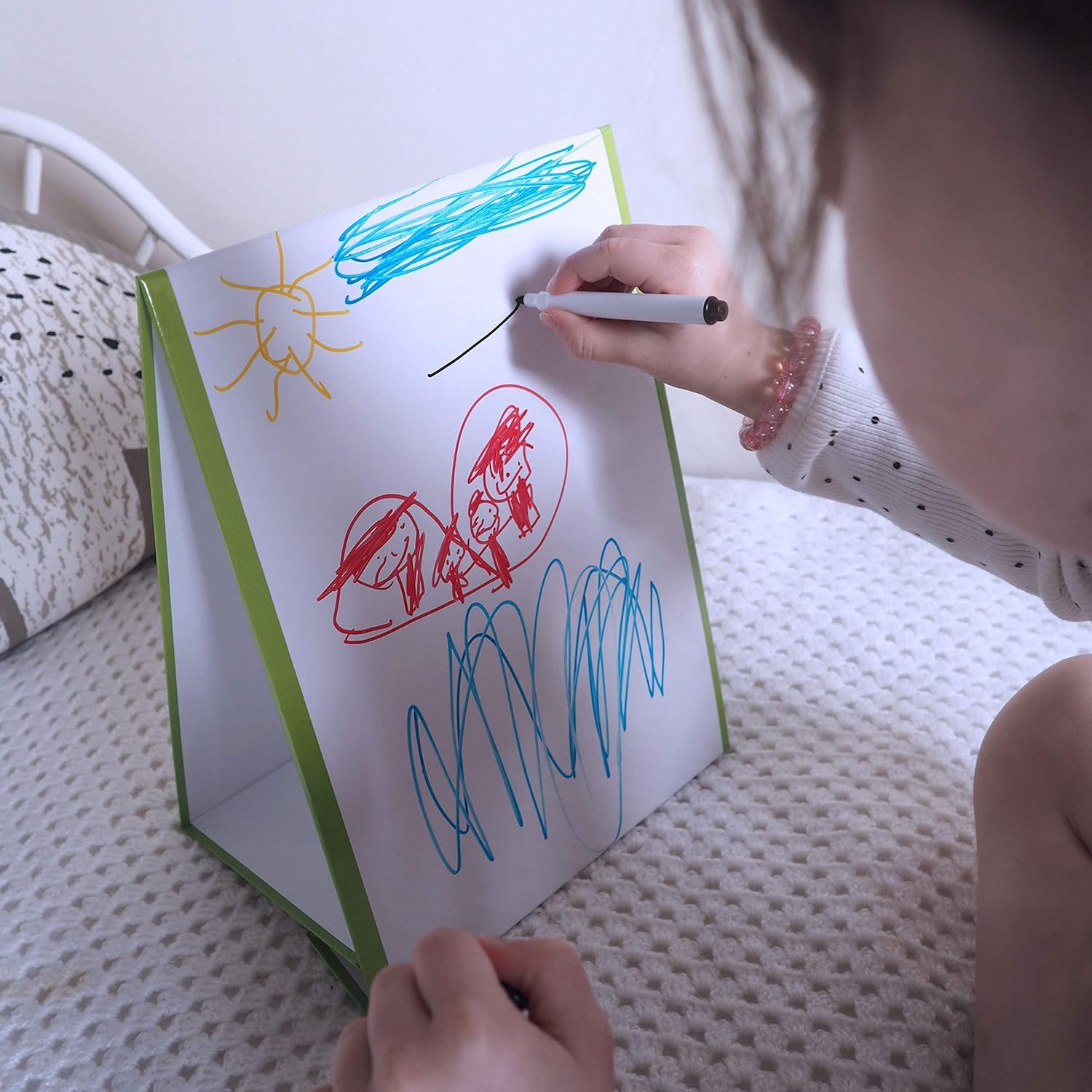 Magic Whiteboard Easel for Kids - A4 Foldable Kids Easel Double Sided Magic White Board