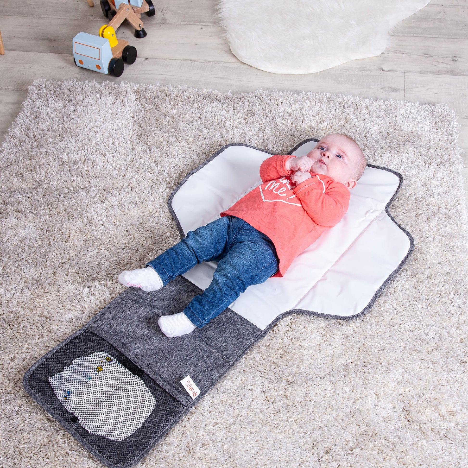 Red Kite Travel On-The-Go Changing Mat Grey Weave Red Kite